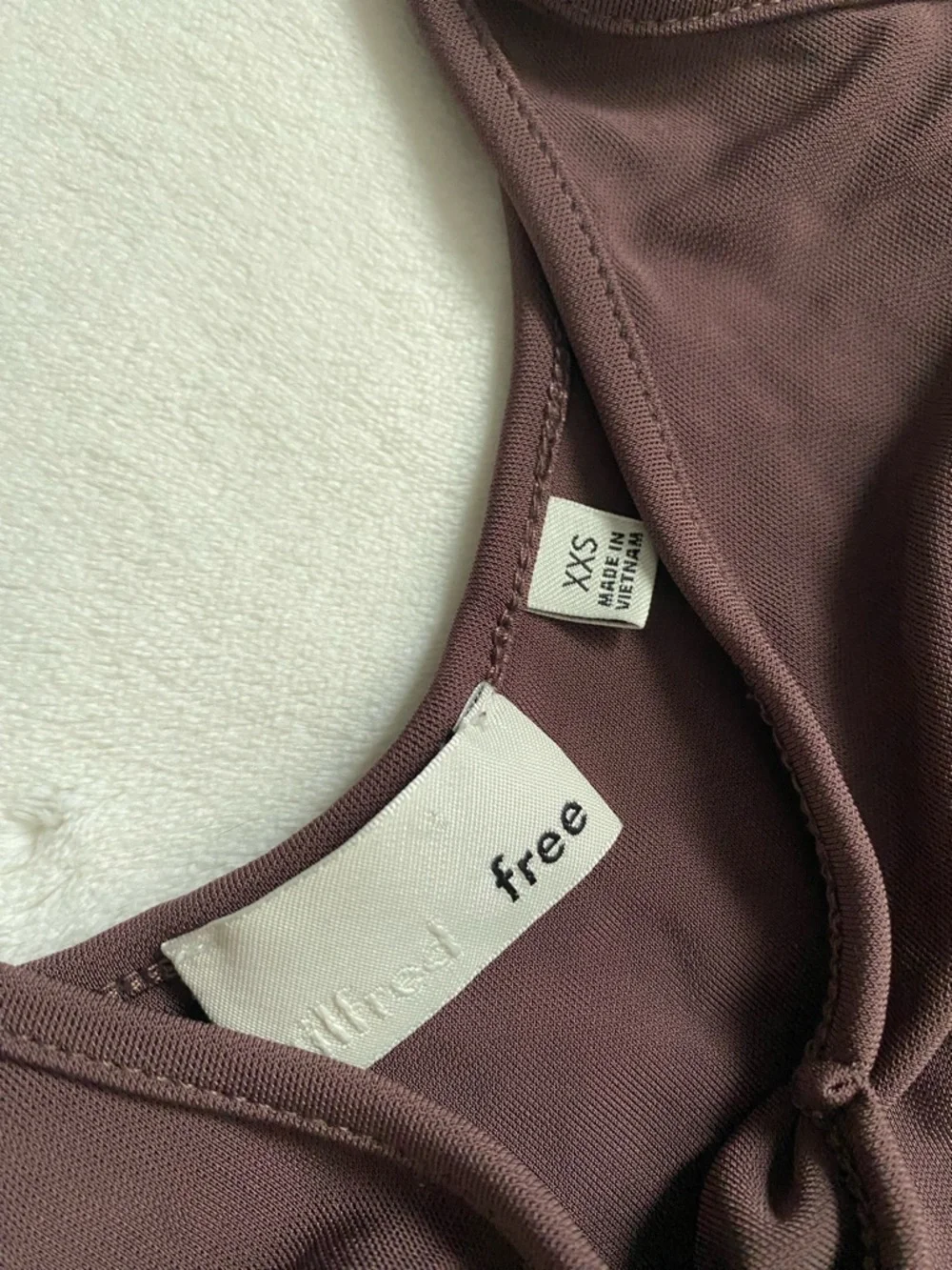 Wilfred Women's Maroon Slip Dress - Classic V-Neck Spaghetti Strap - Picture 3 of 4